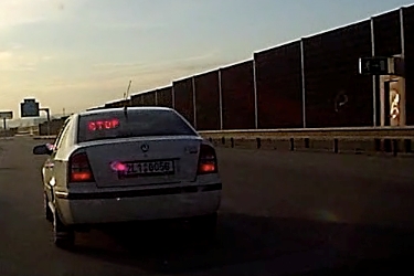 2L10056.jpg